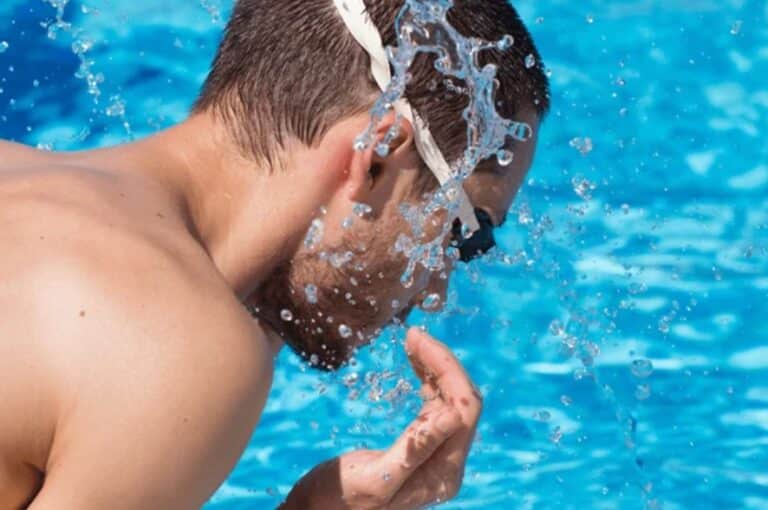 Pellea Fitness - Toronto Canada - Swimming Activity - Swimmer Slashing Face