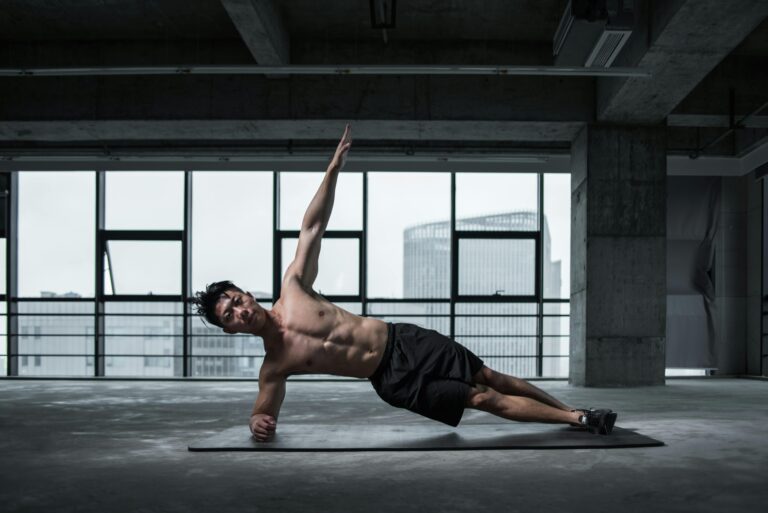 Pellea Fitness - Toronto Canada - Swimming Activity - Core Stability